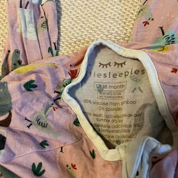 Little Sleepies 12-18 mo Zippy - Picture 2 of 3